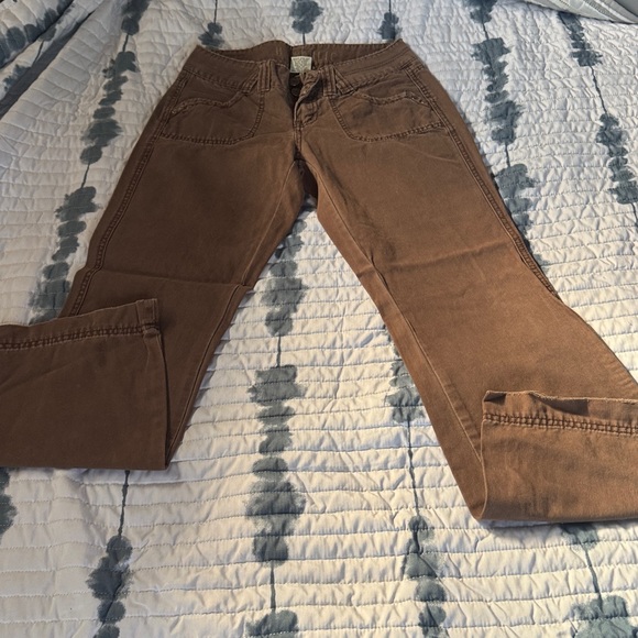 Hydraulic light brown mid rise Jeans with Button Detail 3/4 - Picture 5 of 11